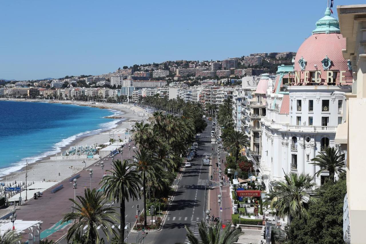 Bed and Breakfast Les Pieds Dans L'Eau Niza Exterior foto
