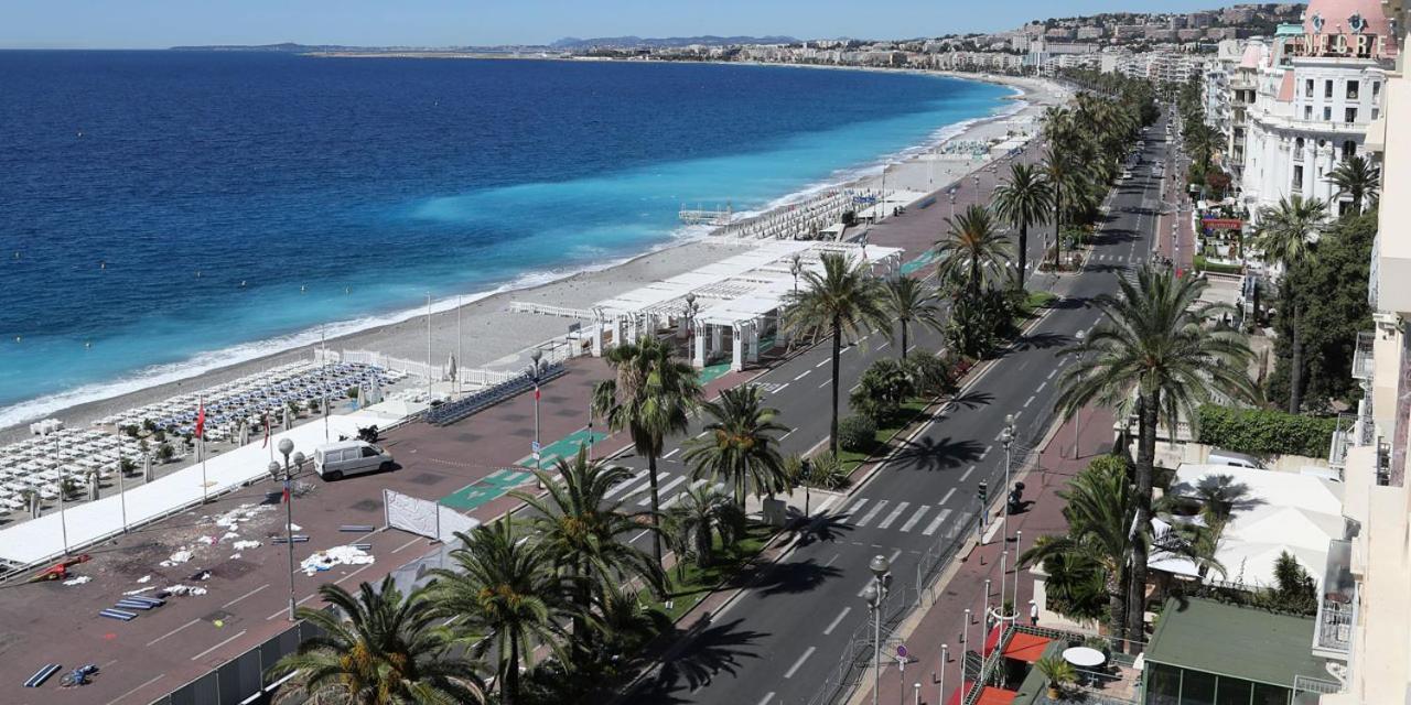 Bed and Breakfast Les Pieds Dans L'Eau Niza Exterior foto
