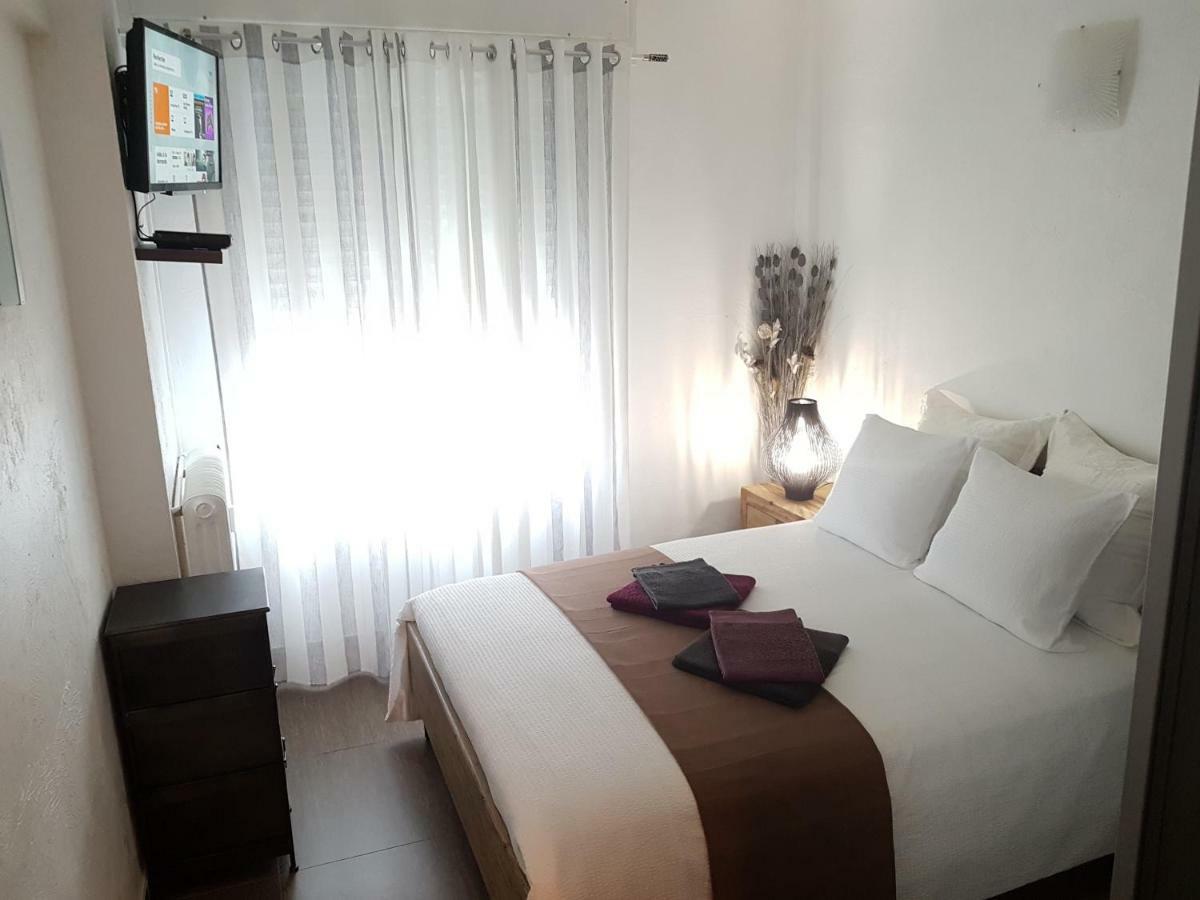 Bed and Breakfast Les Pieds Dans L'Eau Niza Exterior foto